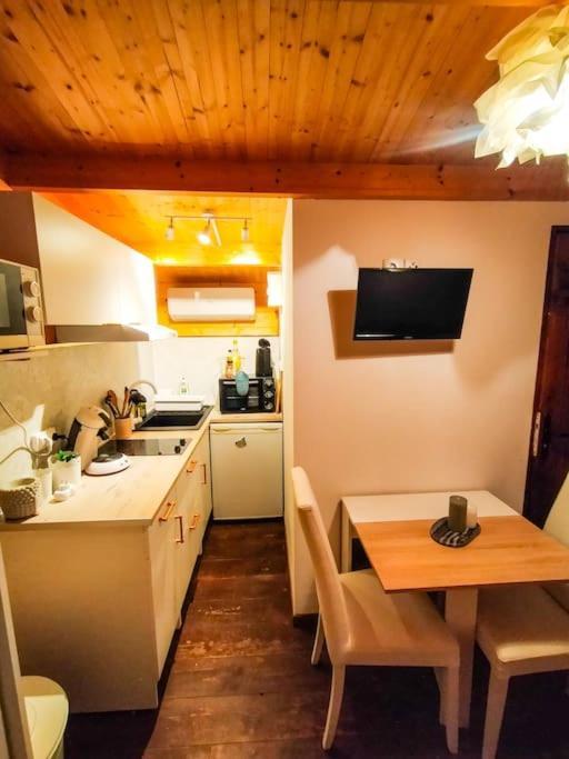 Le Chalet Sous L'Olivier Boulbon Exterior foto